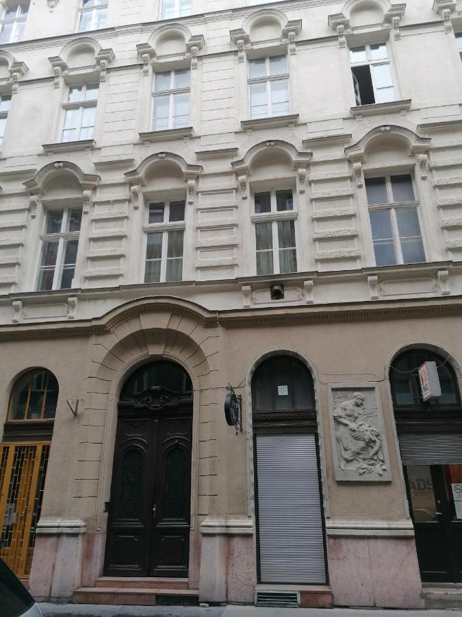 Erkel Rooftop Apartman *